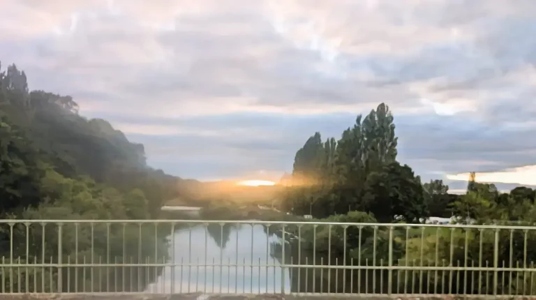 A photo of a sunset on the River Severn