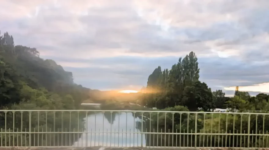 A photo of a sunset on the River Severn